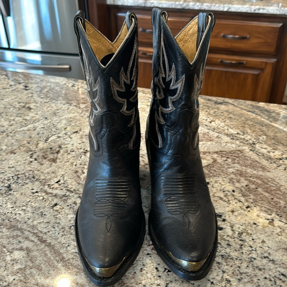 Idyllwind Wheels boots size 9 in great condition!